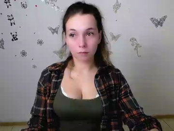 Vikki_M  20-12-2021 bigbutt Female
